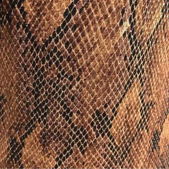 WHBM brown and black snakeskin python knit sweater top size Small - Picture 13 of 14